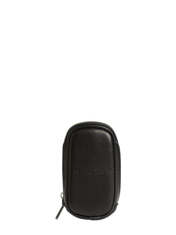 Sculpted Conv Crossbody Chain Black / OS