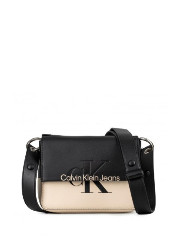 Sculpted Boxy Crossbody20 Hero Black / White / OS