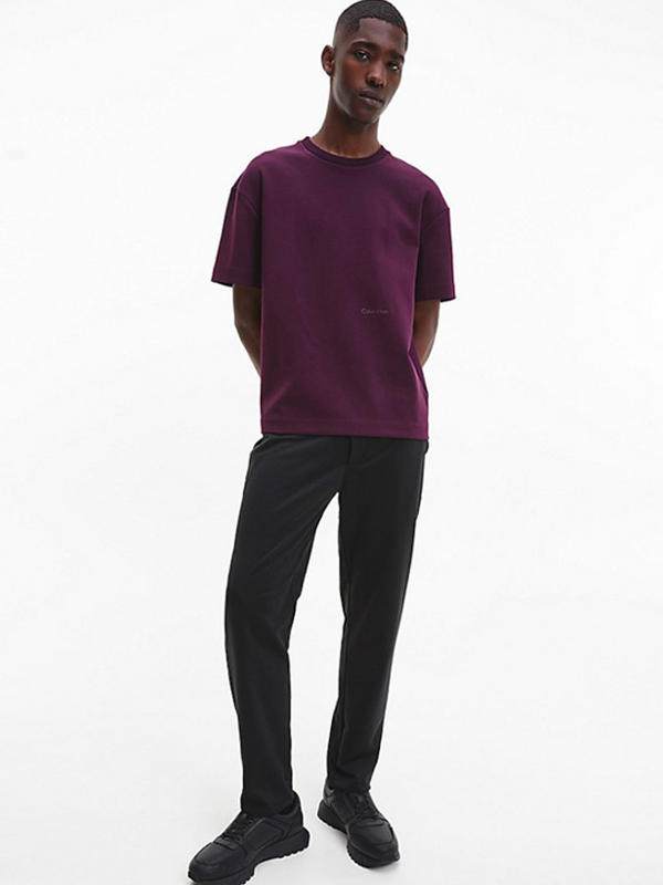 Embossed Graphic Comfort T-Shirt Passion Plum / L