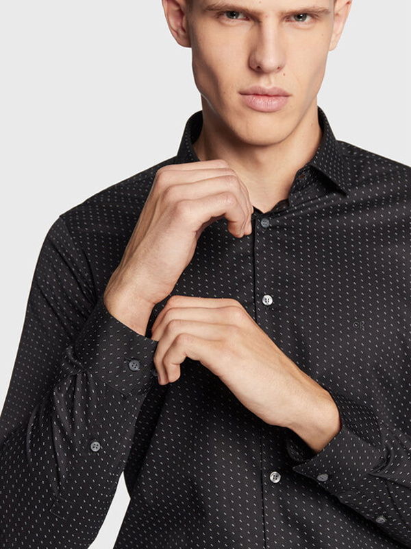 Minimal Dot Print Slim Shirt Black / 42