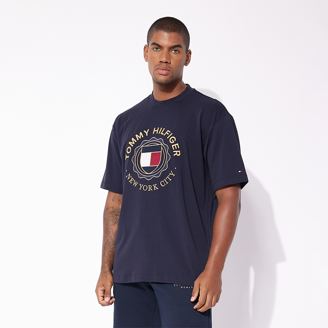 Im Icon Roundall Gold Embro Tee Desert Sky / L