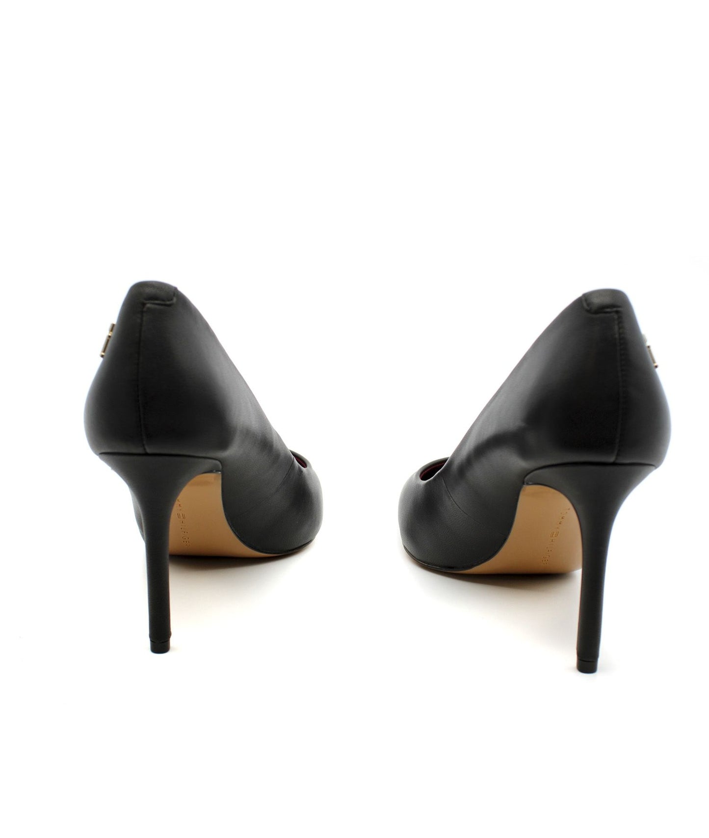 Essential Pointed Pump Black / 41