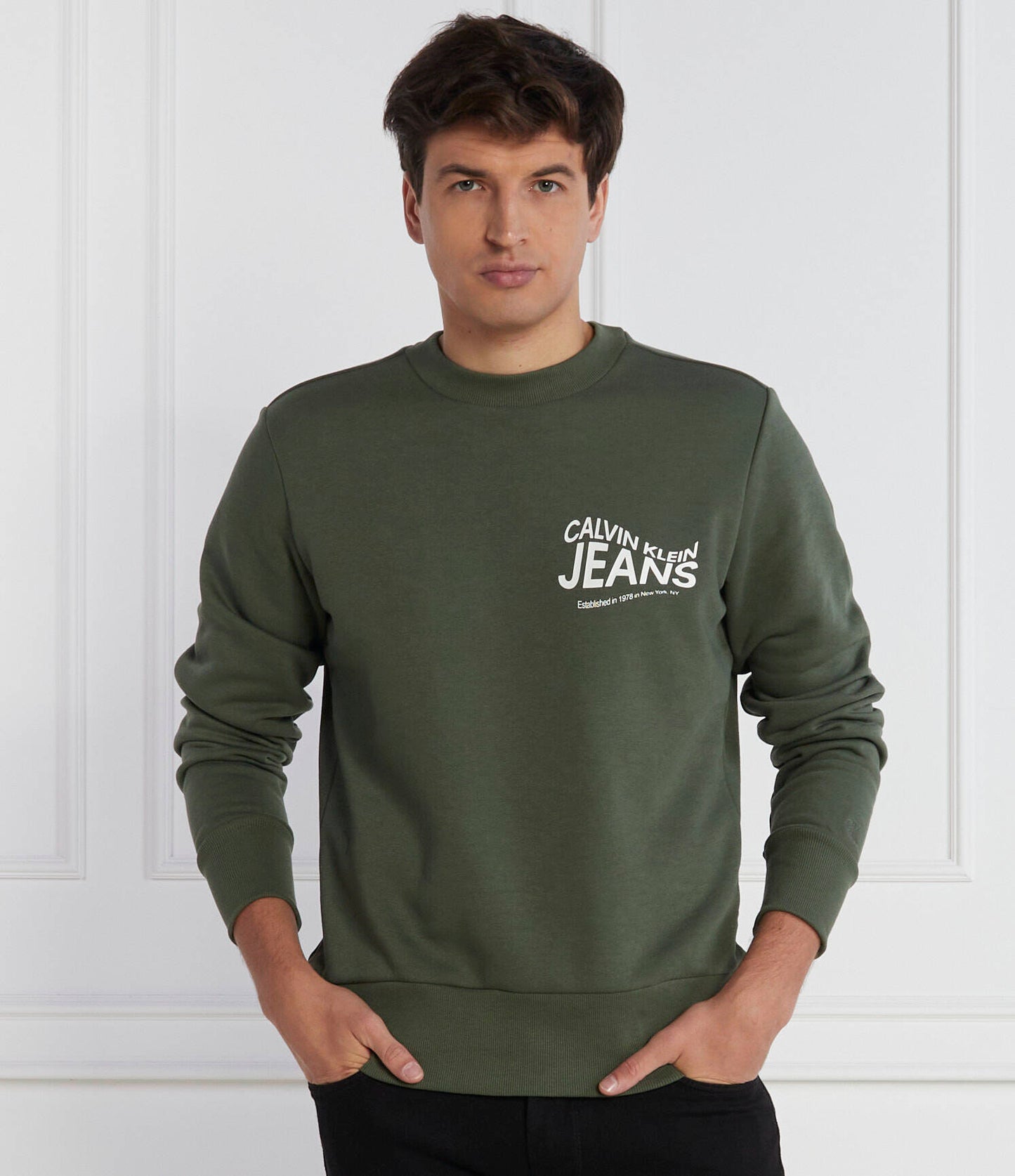 Future Motion Graphic Crew Neck Thyme / L