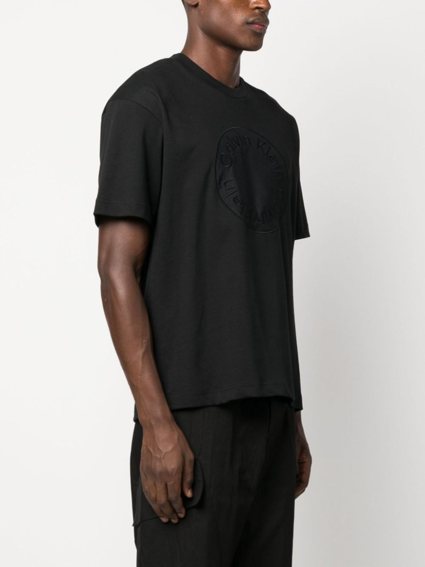 Embroidered Emblem T-Shirt Ck Black / L