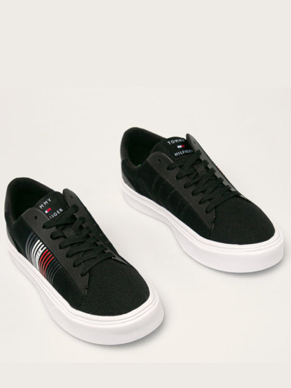 Lightweight Stripes Knit Sneaker Black / 42