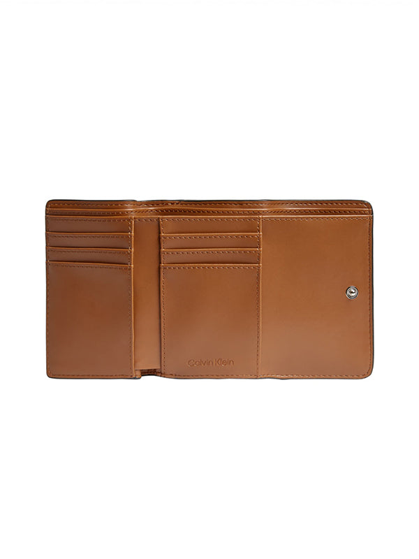 Ck Must Trifold Sm Caramel / OS