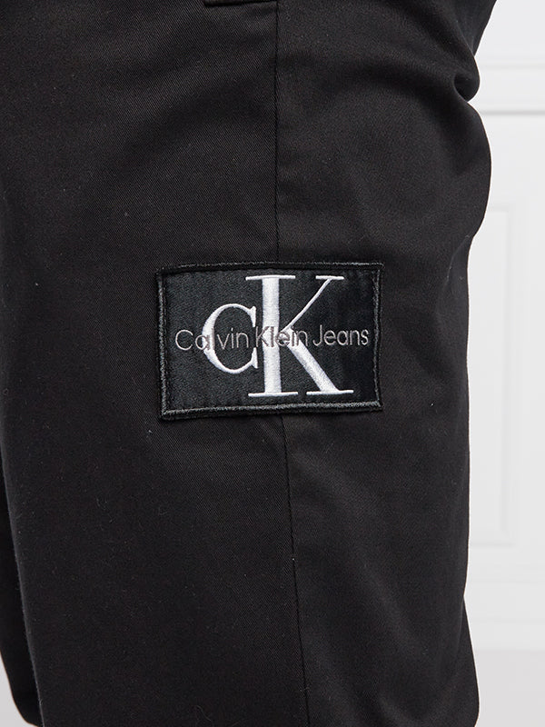 Monogram Badge Casua Ck Black / L