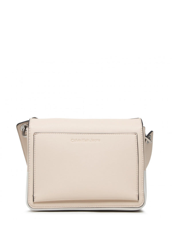 Sculpted Boxy Crossbody20 Hero Tuscan Beige / White / OS